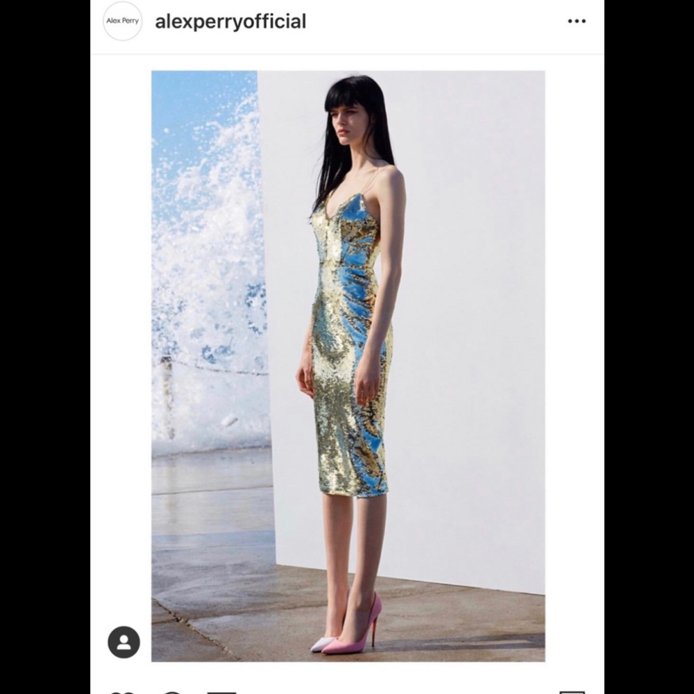 Alex Perry - Picture 3 of 5